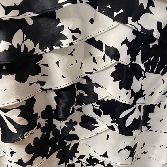 Flutter Dress - Picture 3 of 4